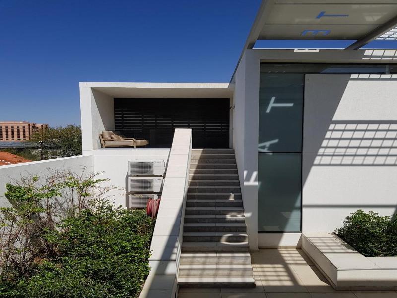 Livega House image