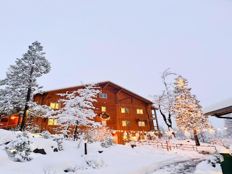 Rush Creek Lodge & Spa At Yosemite image