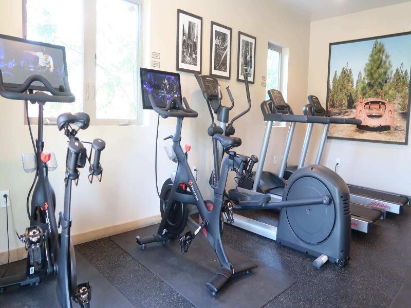 Rush Creek Lodge & Spa At Yosemite image
