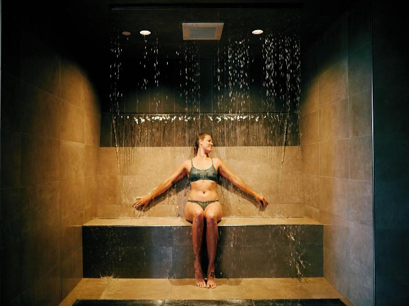 Rush Creek Lodge & Spa At Yosemite image