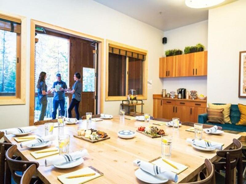 Rush Creek Lodge & Spa At Yosemite image
