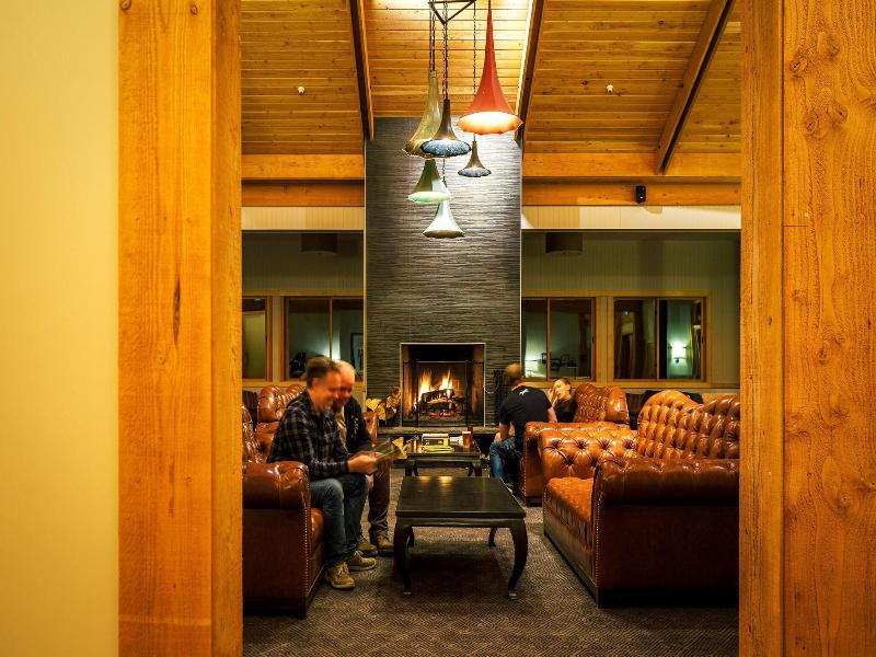 Rush Creek Lodge & Spa At Yosemite image