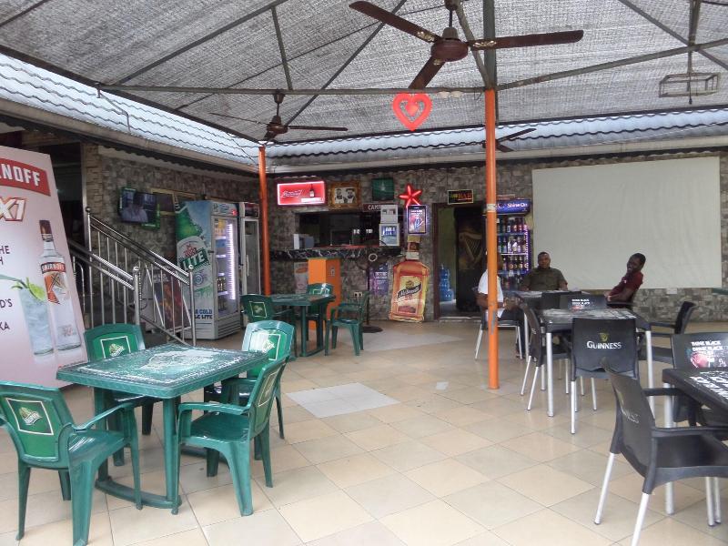 Maximus Suites image