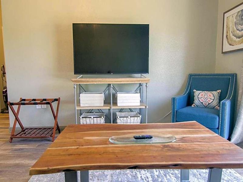 Colony Suites image