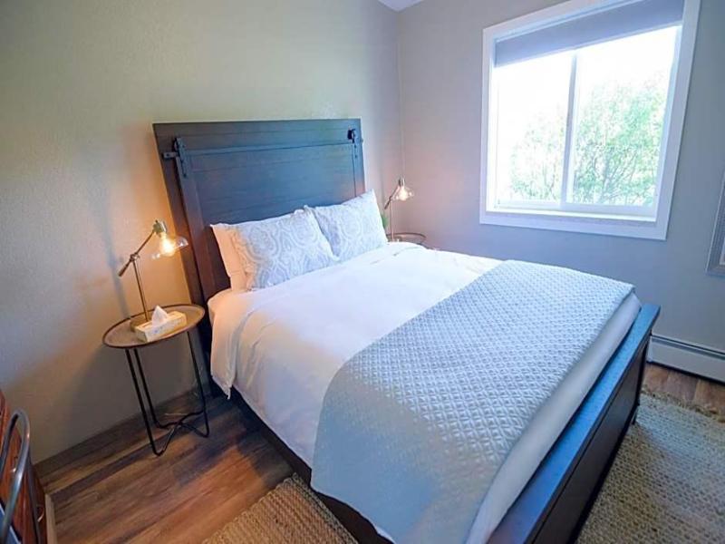 Colony Suites image