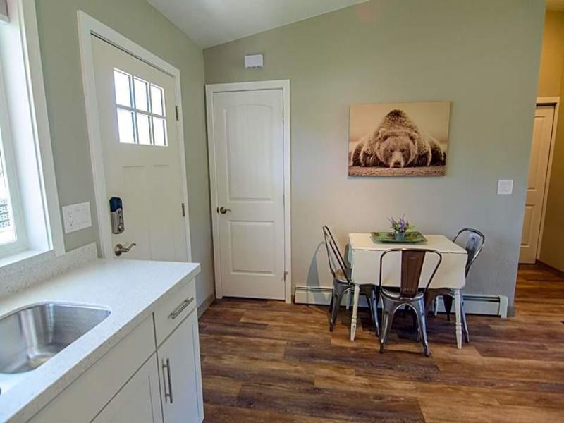 Colony Suites image