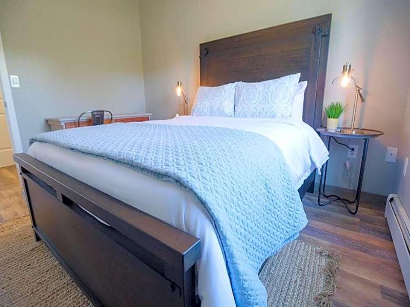 Colony Suites image