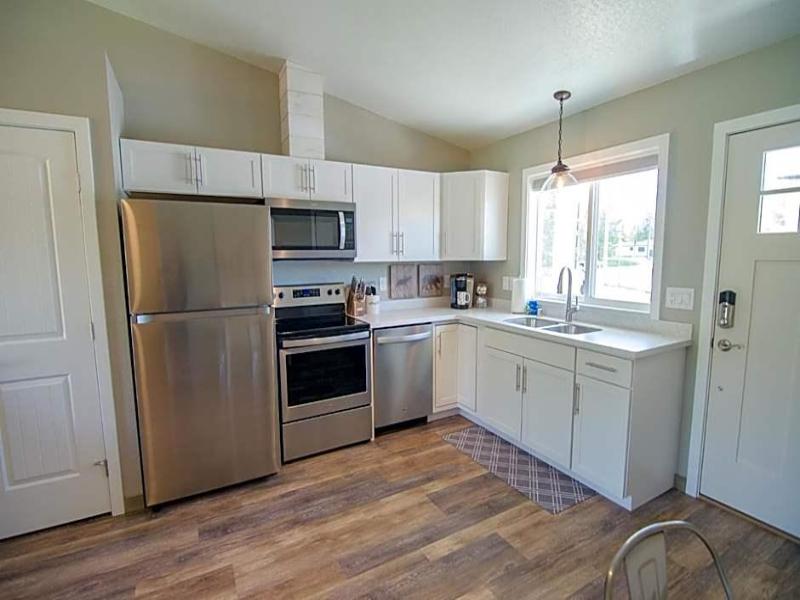 Colony Suites image