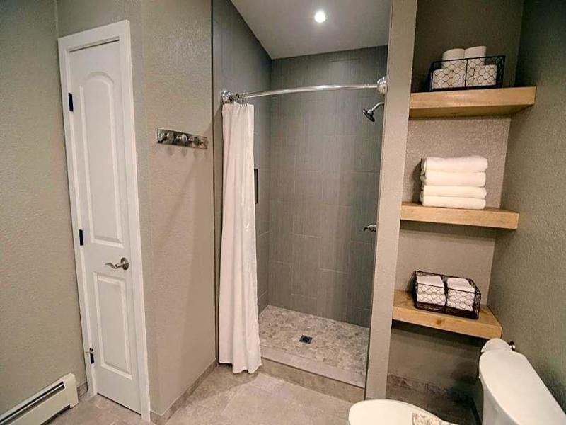 Colony Suites image