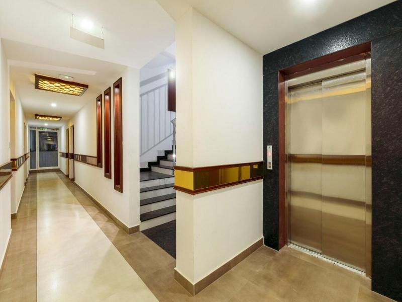 Hotel Burooj image