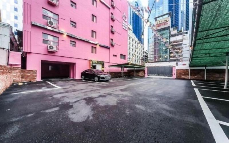 Hotel Momo Juice image