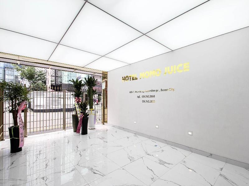 Hotel Momo Juice image