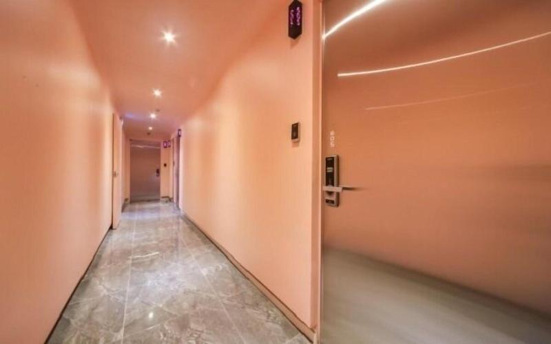 Hotel Momo Juice image