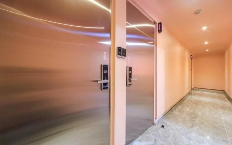 Hotel Momo Juice image