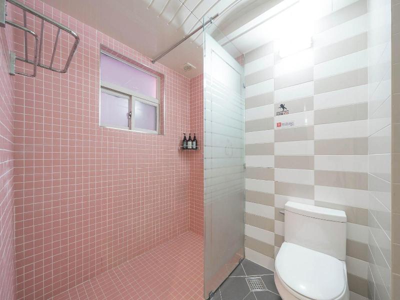 Hotel Momo Juice image
