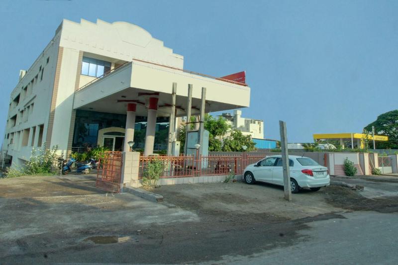 30636 Hotel Navaratna International — photo 2