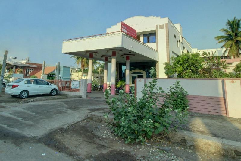 30636 Hotel Navaratna International — photo 3