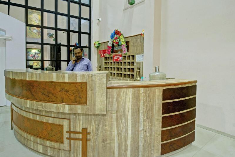 30636 Hotel Navaratna International — photo 4
