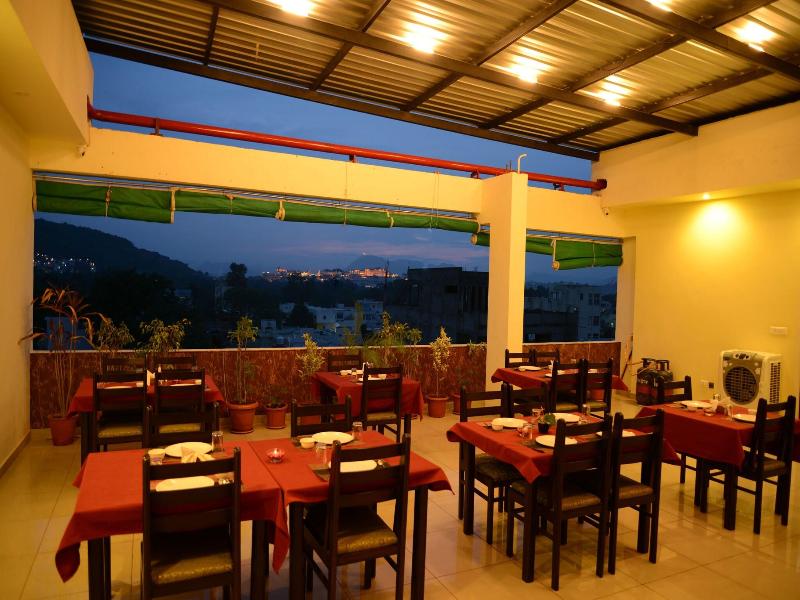 Hotel Sanobar image