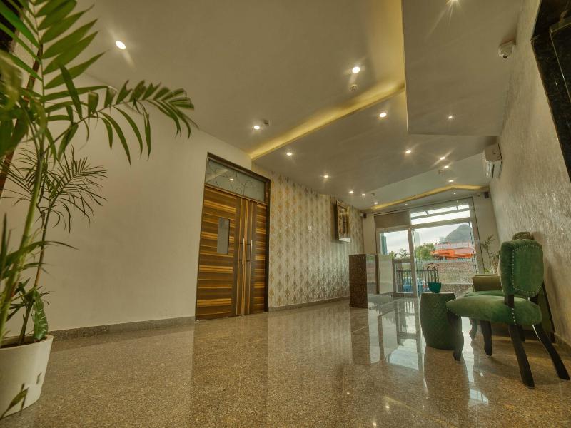 Hotel Paramount image