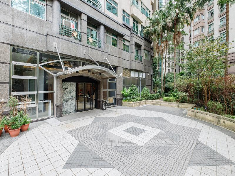 Dahu Park Hotel image