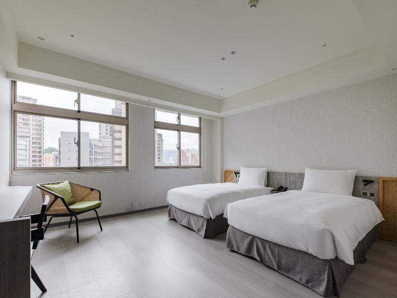 Dahu Park Hotel image