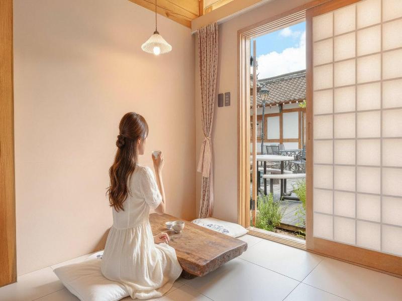 Gyeongju Hanokstay Hangbokhanzip image