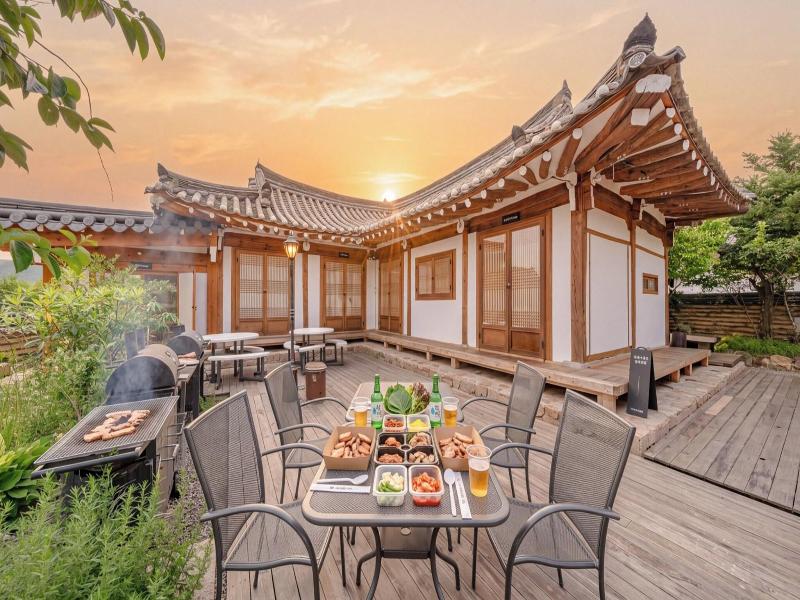 Gyeongju Hanokstay Hangbokhanzip image