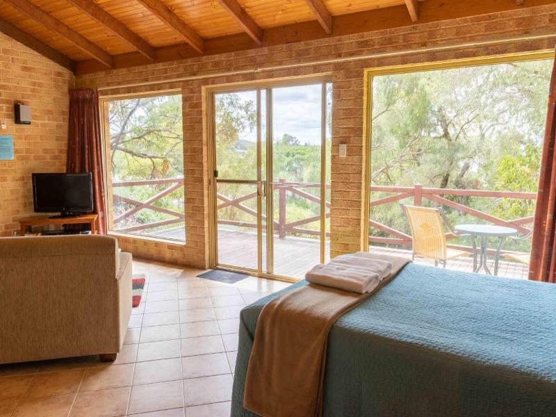 Spring Bay Villas