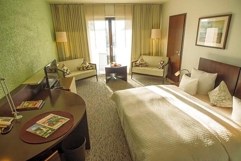 Lindenhof Hotel Tepe image