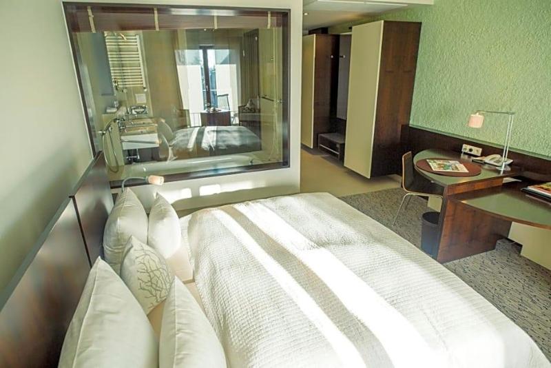 Lindenhof Hotel Tepe image