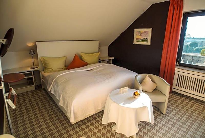 Lindenhof Hotel Tepe image