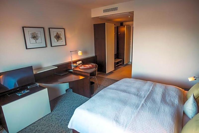 Lindenhof Hotel Tepe image