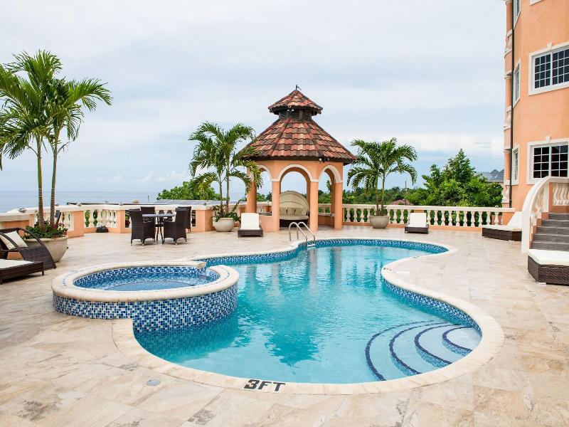 Villa Sweet Villa image
