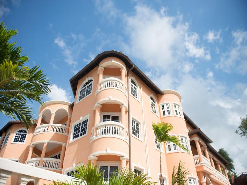 Villa Sweet Villa image