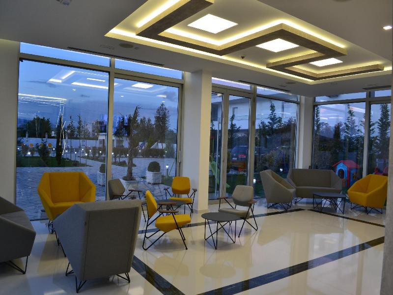 Perla Luxury — view