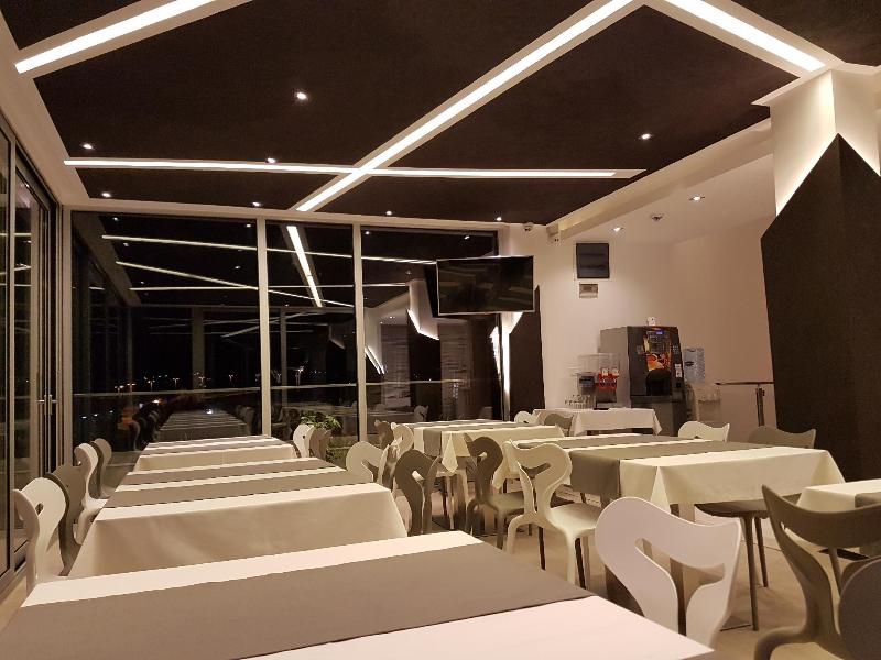Perla Luxury — restaurant