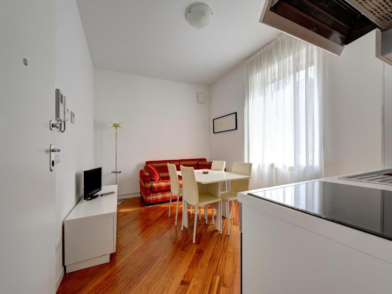 My House Apartments Cremona image