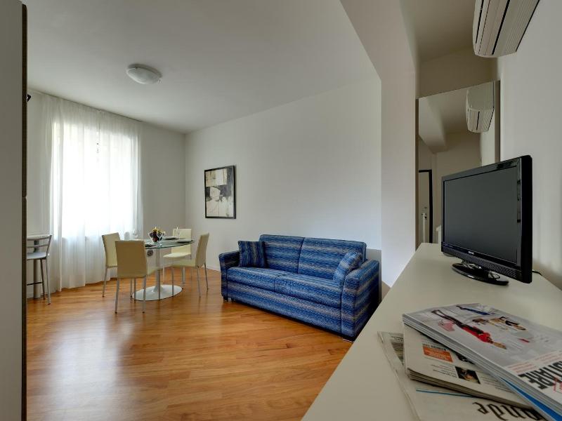 My House Apartments Cremona image