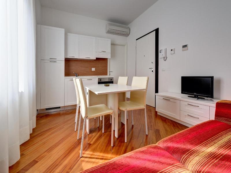 My House Apartments Cremona image