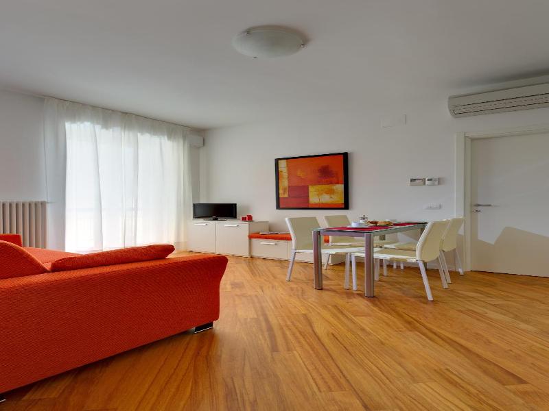 My House Apartments Cremona image