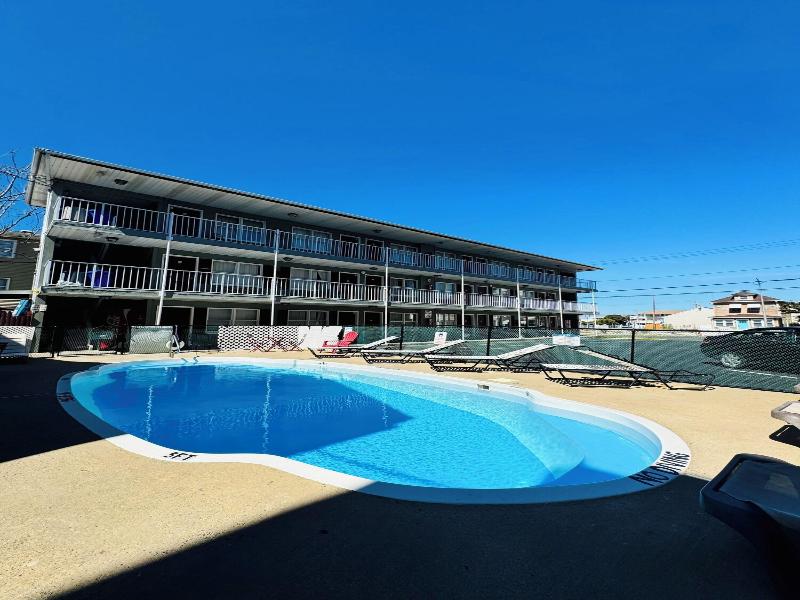 Sea Gem Motel And Apartments image