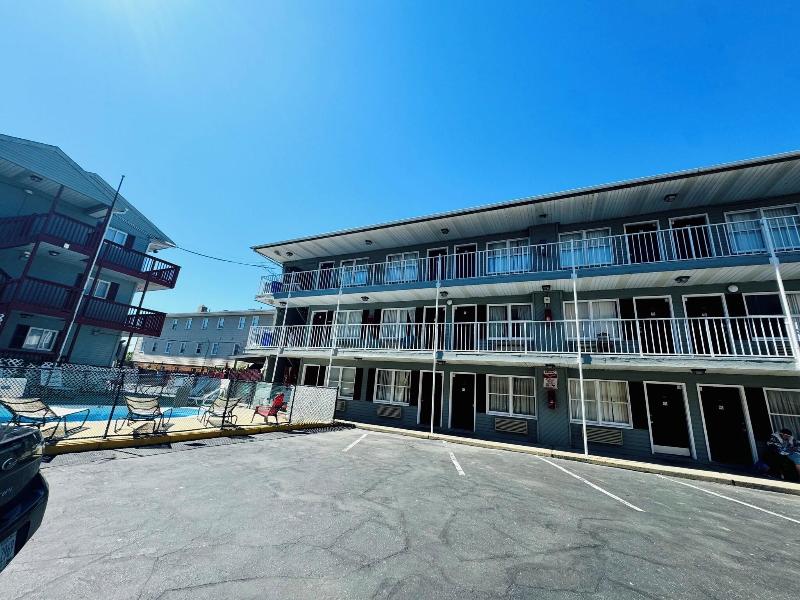 Sea Gem Motel And Apartments image