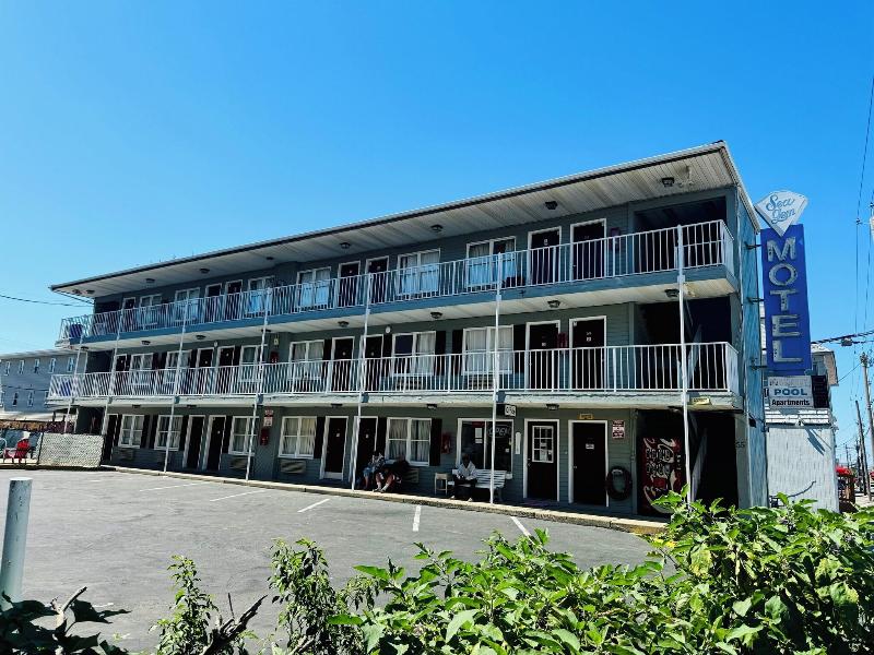 Sea Gem Motel And Apartments image