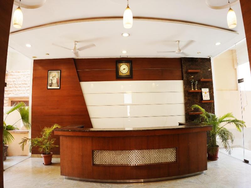 Hotel Sandhu Palace