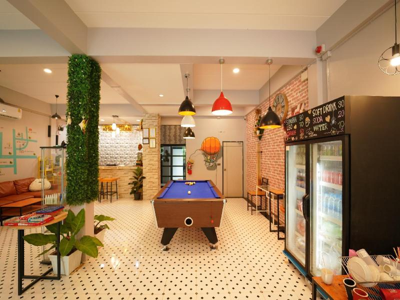 Chillax Khaosk Hostel image