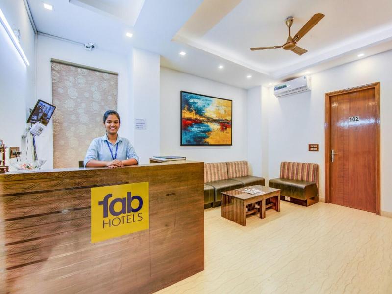 Fabhotel Floyd image