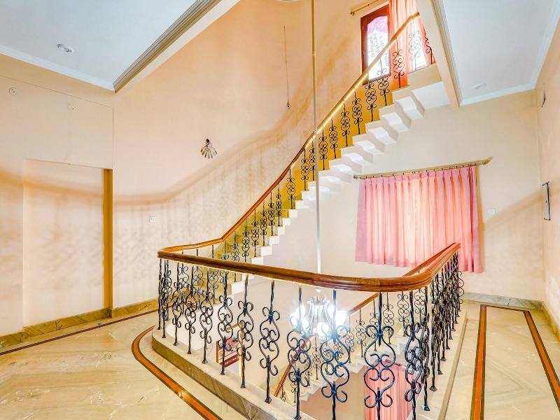Oyo 76647 Hotel Raka Inn