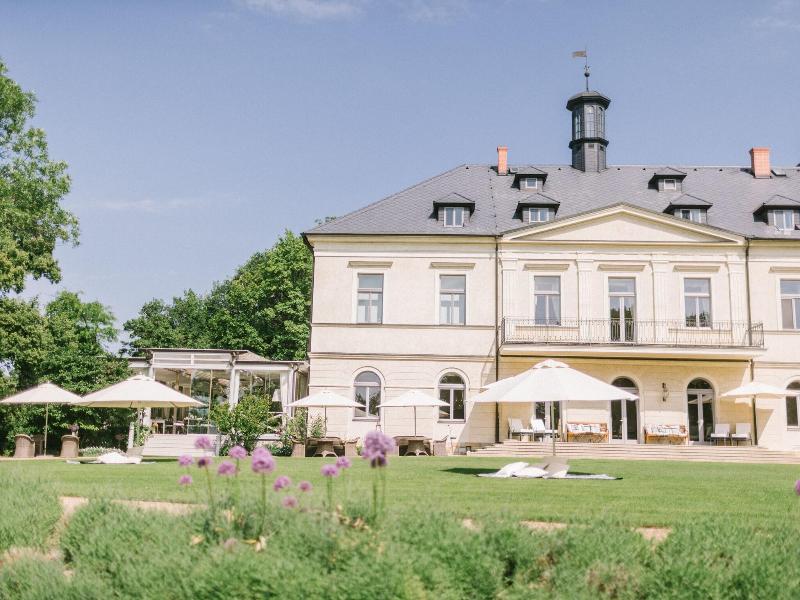 Chateau Mcely Hotel image