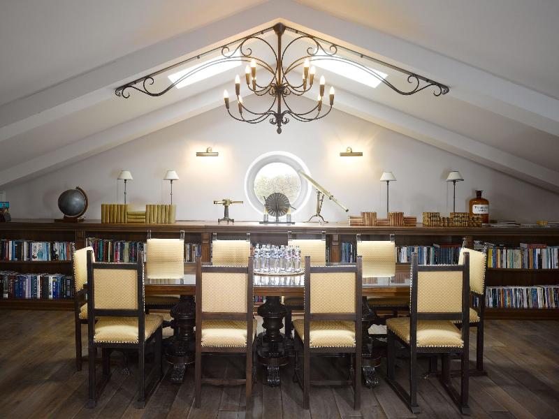 Chateau Mcely Hotel image